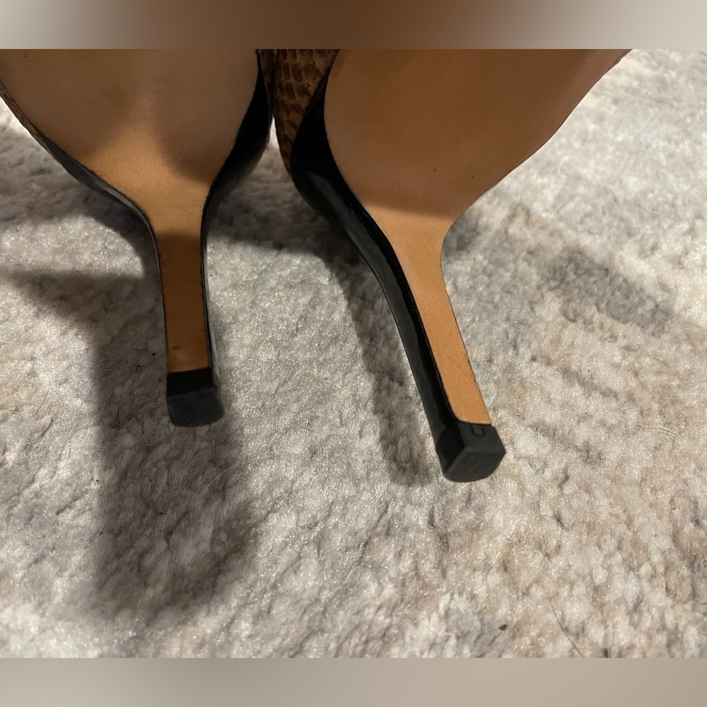 Via Spiga Carola Dress Pumps Leather Natural Crocodile Print Size 8M 3.5” Heel - Picture 5 of 11